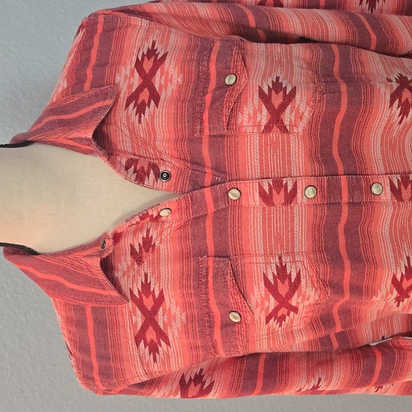 ARIAT REAL Adorable Red Serape Long Sleeve Button Snap Western Women’s Sz Large - Picture 4 of 16